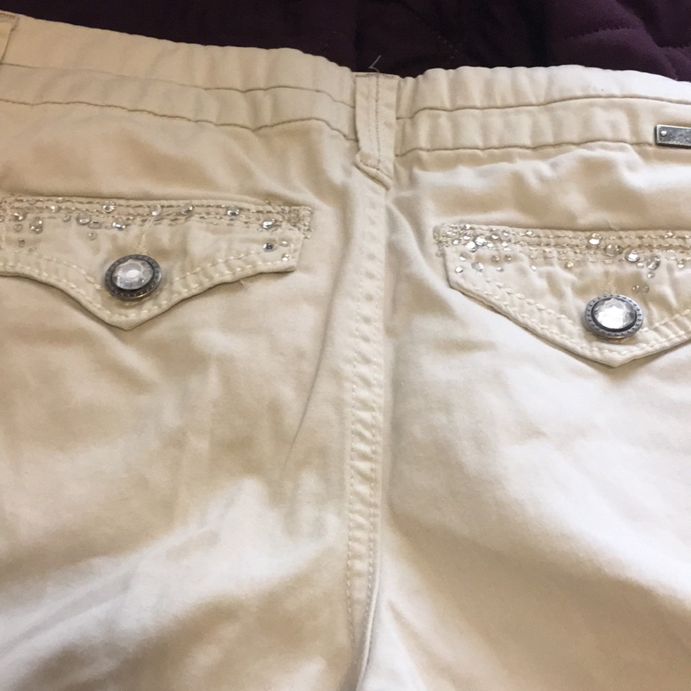 Shorts - Picture 3 of 3